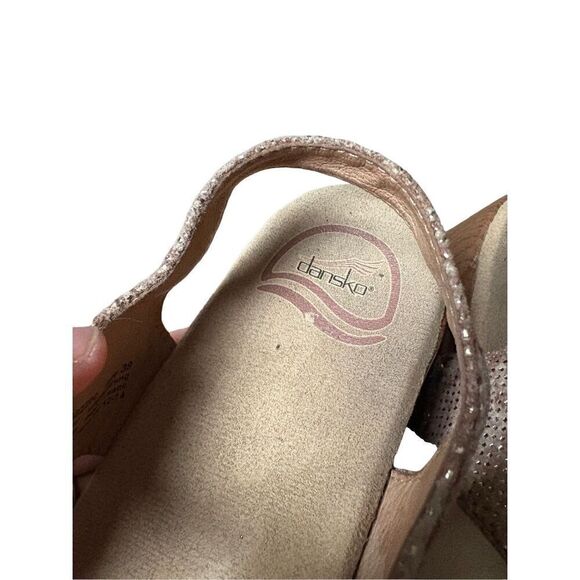 Dansko Soonet Metallic Snakeskin Strap Sandals size 39 US 8.5 9 Tan Cream - Picture 11 of 13